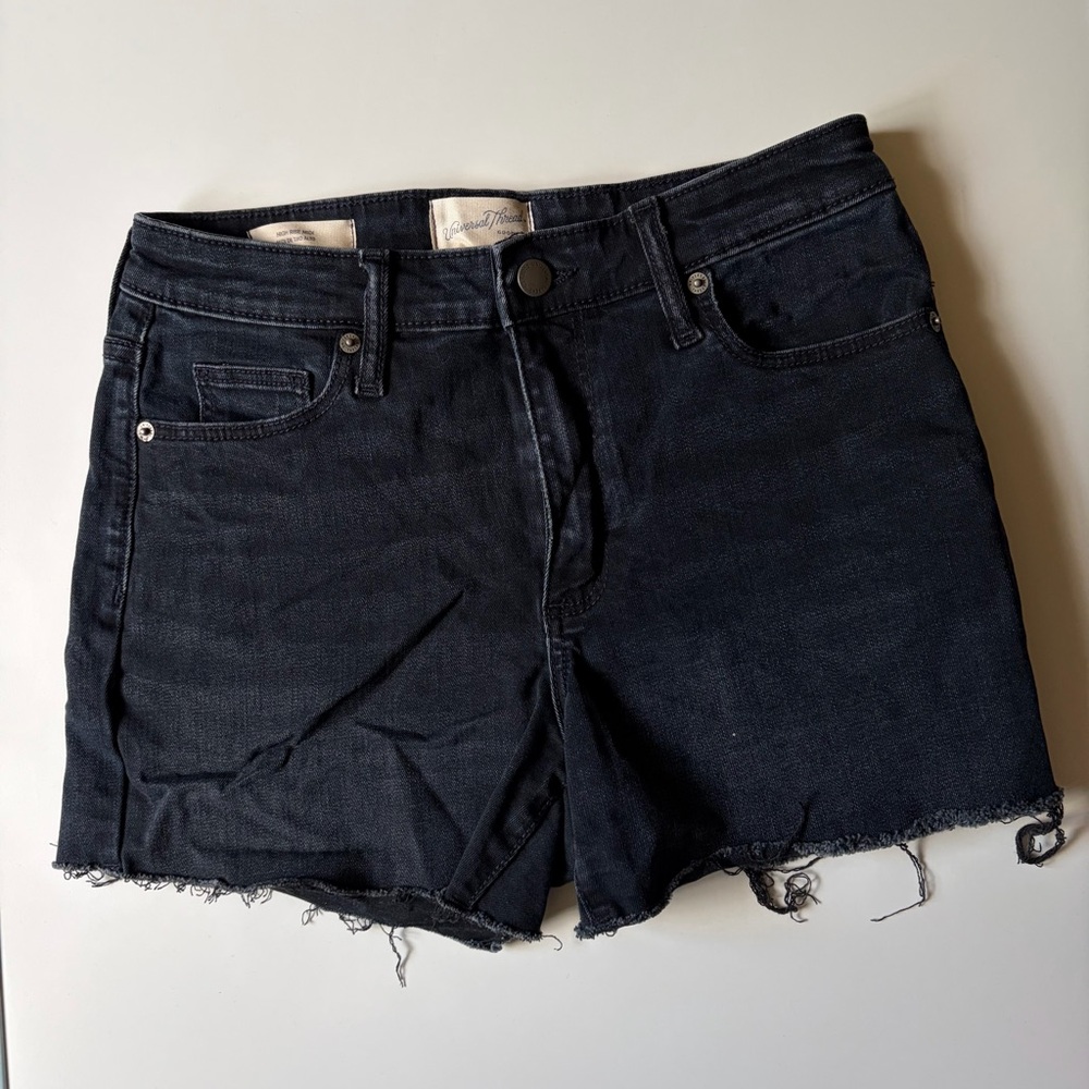 Universal Thread Shorts - Picture 2 of 2